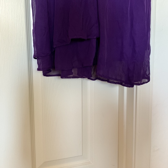 Stunning purple ball gown size large perfect for Prom Wedding or any gala event - Picture 2 of 11